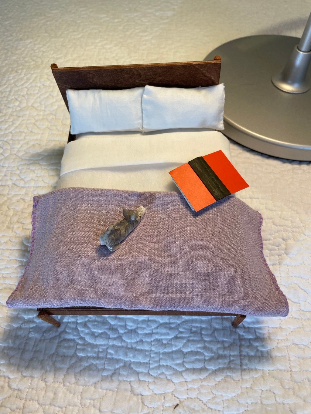 Dressing the Midcentury Modern Dollhouse Bed in 1:12 scale